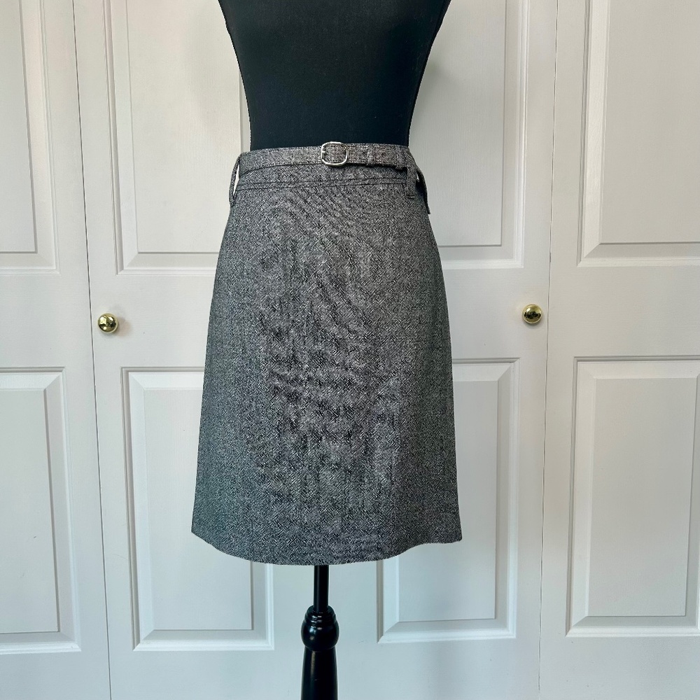 Jacob Grey Skirt with Thin Belt in Size 7/8